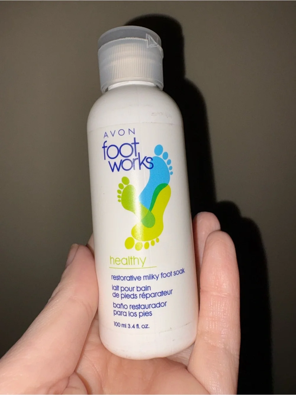 Avon Foot Works Restorative Milky Foot Soak - White, Blue, Green